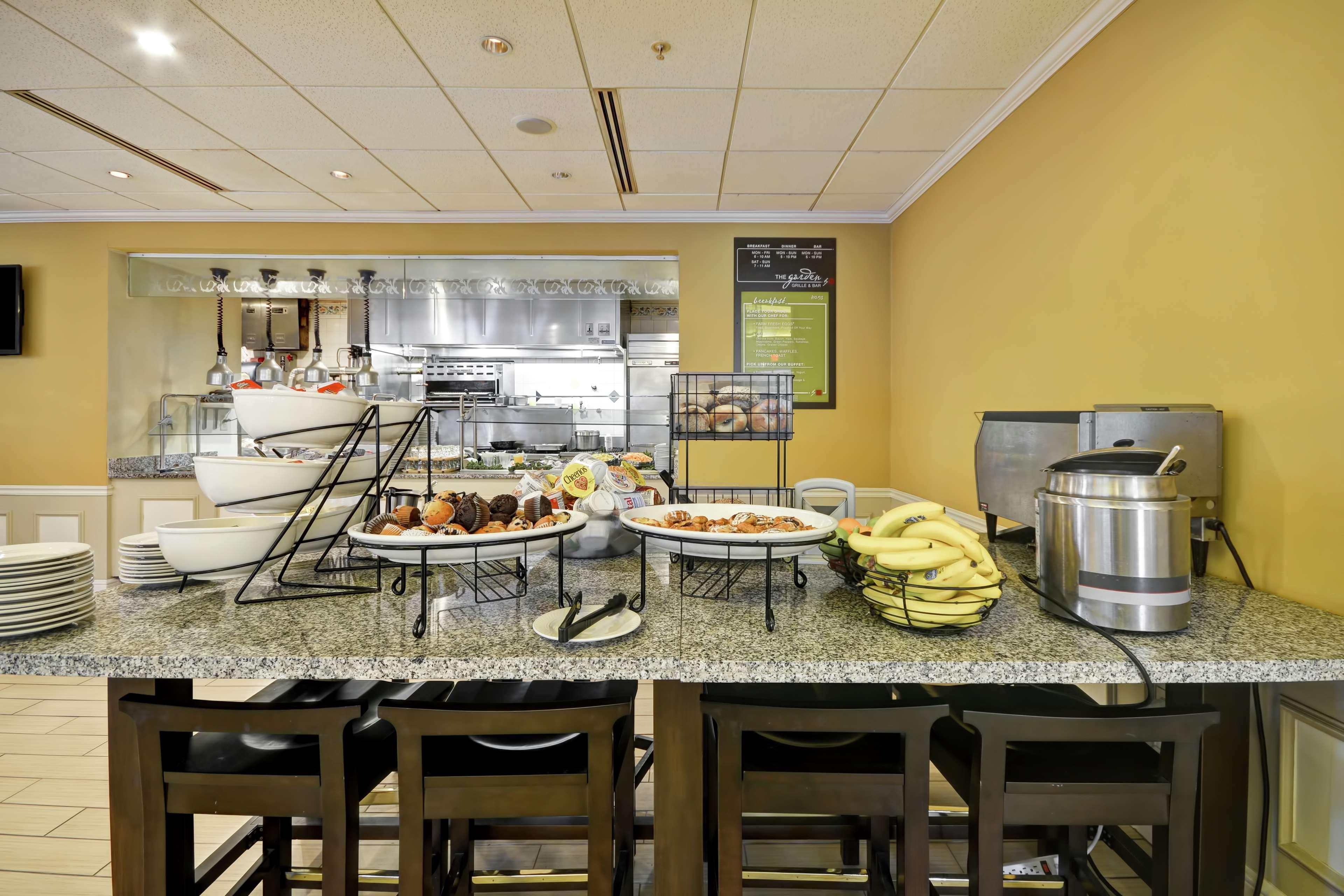 Hilton Garden Inn Форт Майерс Экстерьер фото