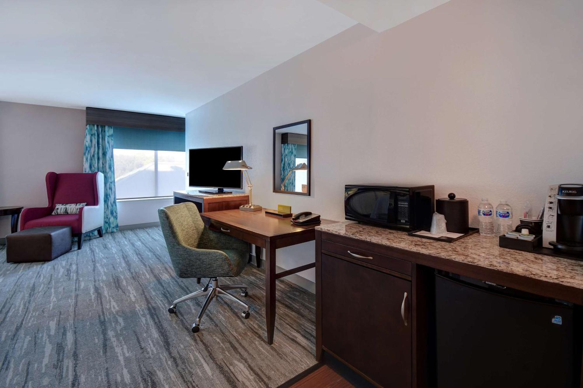 Hilton Garden Inn Форт Майерс Экстерьер фото